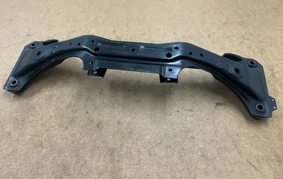 BMW 3 E46 Front subframe 31111096902 1096902