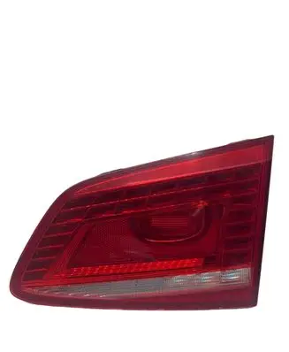 Volkswagen PASSAT B7 Tailgate rear/tail lights