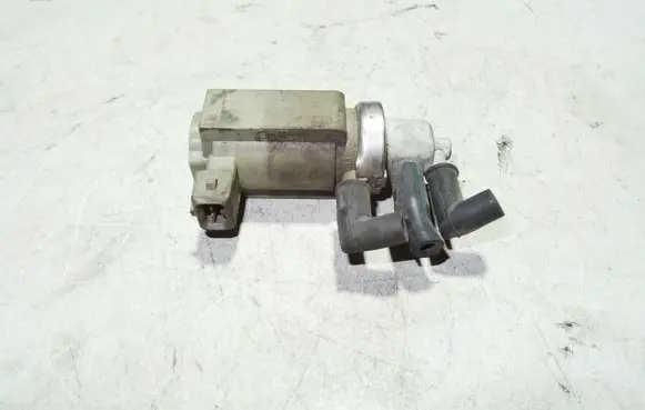 Audi A6 S6 C5 4B Turbo solenoid valve 059906627