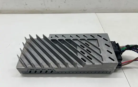 BMW 6 F06 Gran coupe Sound amplifier 6815972