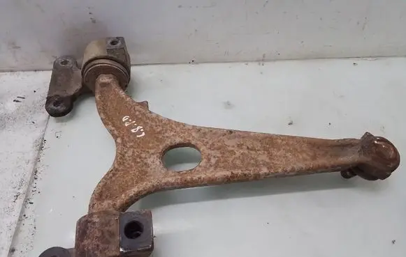Citroen C8 Front lower control arm/wishbone