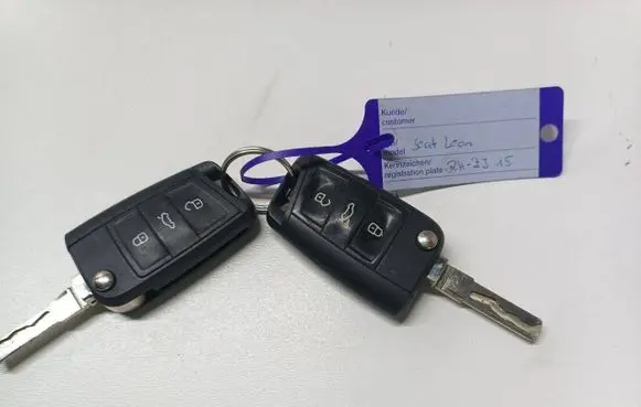 Seat Leon (5F) Ignition key/card 