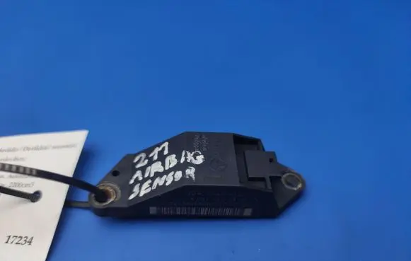Mercedes-Benz E W211 Airbag deployment crash/impact sensor A0018209326 00402623A1