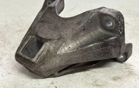 BMW 7 F01 F02 F03 F04 Engine mounting bracket 22116777624 6777624
