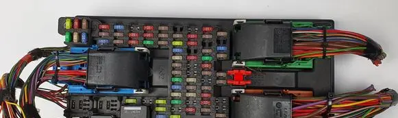 Land Rover Discovery 4 - LR4 BSM Control unit CH22-14F041-BC