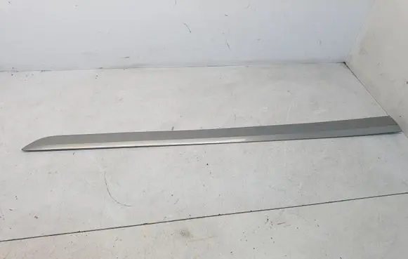 Toyota Prius (XW30) Front door trim (molding) 24461096 498166255