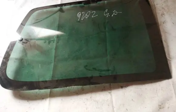 Peugeot 807 Rear side window as3