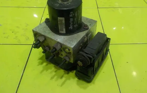 Opel Insignia A ABS Pump 16817017 RP106 22757650