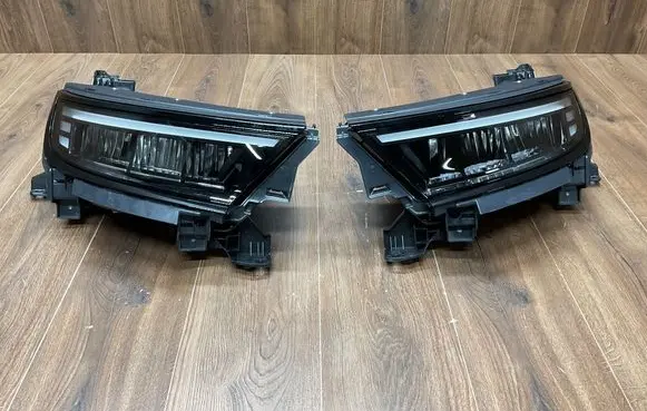 Opel Mokka B Headlights/headlamps set 9860326480 9860321280