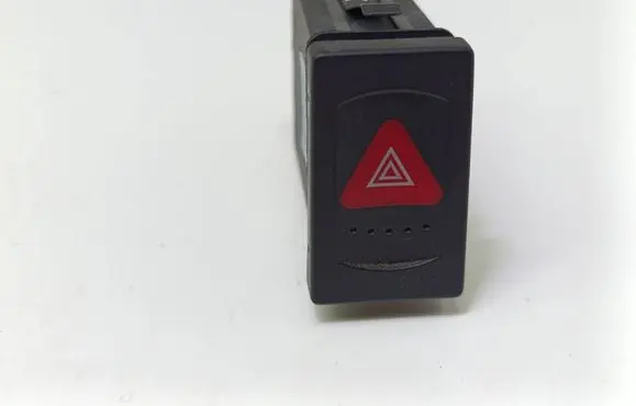 Volkswagen PASSAT B5.5 Hazard light switch 3B0953235D