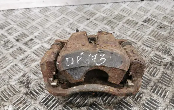 Toyota RAV 4 (XA30) Front brake caliper