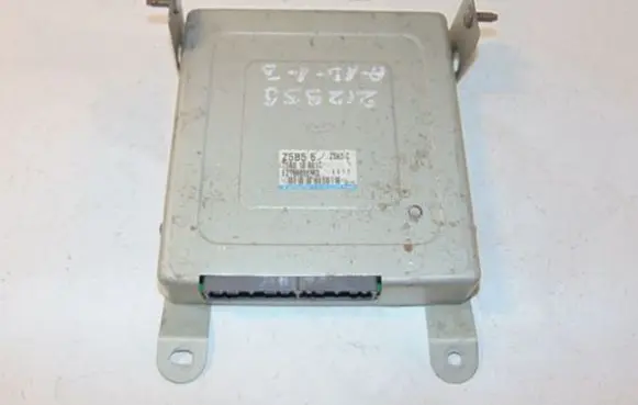 Mazda 323 F Engine control unit/module Z5B518881C E2T86886M3