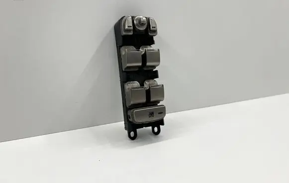 Jaguar XF X250 Electric window control switch 8X2314540AE