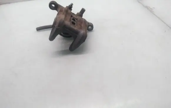 Honda CR-V Rear brake caliper