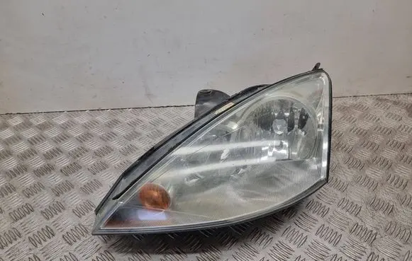 Ford Focus Headlight/headlamp 2M5113W030BE
