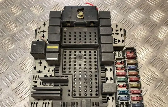 Volvo S80 Fuse box set 9401802 183653195 0113573