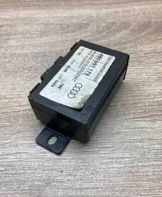 Audi A6 S6 C5 4B Alarm control unit/module 4B0951173