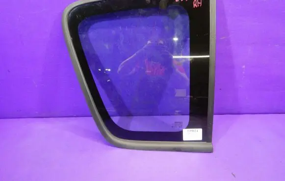Renault Espace III Rear side window