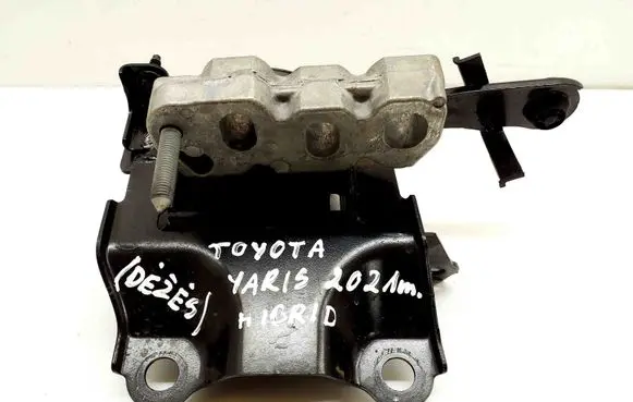 Toyota Yaris XP210 Gearbox mount