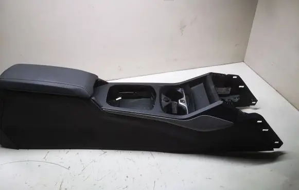 BMW 1 F40 Center console 6823558