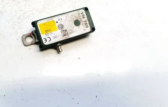 Volkswagen Touareg I Antenna control unit 7l6035577b