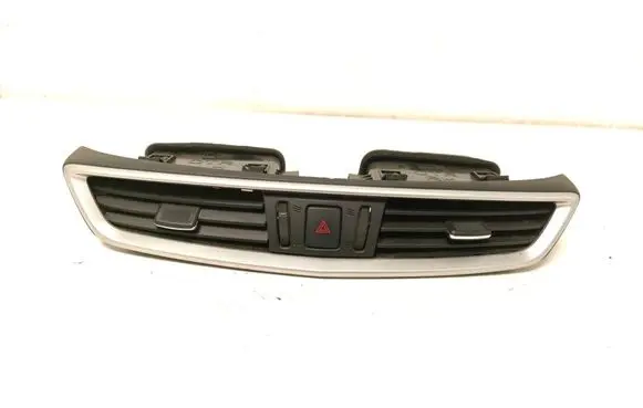 Nissan X-Trail T32 Dash center air vent grill 687505AA0A