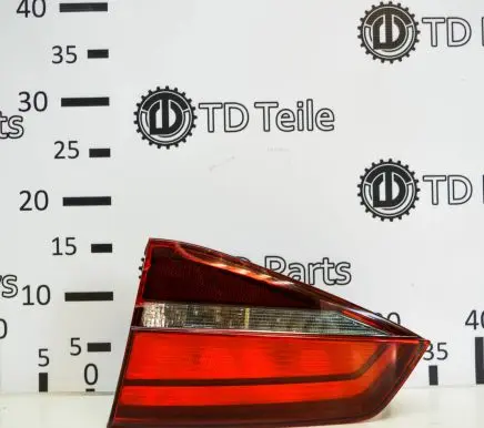 Volkswagen Jetta VI Tailgate rear/tail lights 5C6945094