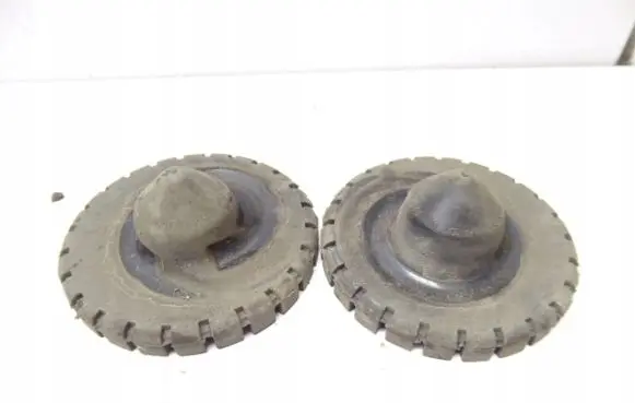 Volkswagen PASSAT B5.5 Rear coil spring rubber mount 4B0512149