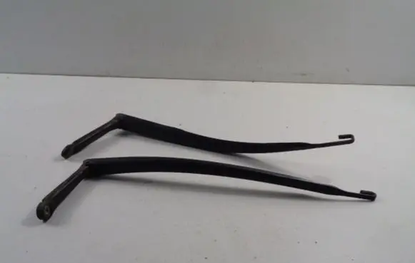 Alfa Romeo 147 Front wiper blade arm 4467340