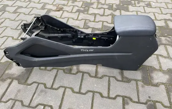 Hyundai Tucson TL Armrest 
