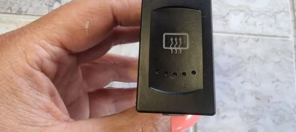 Volkswagen PASSAT B5 Windscreen/window heater switch 3B0959621C PA66GF30