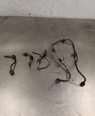 Mitsubishi Outlander Fuel injector supply line/pipe