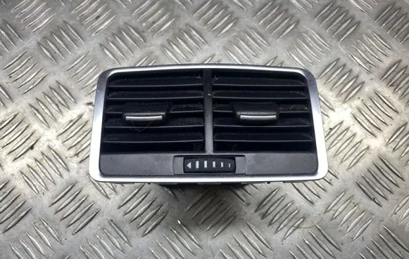 Audi A6 S6 C6 4F Rear air vent grill 4F0819203C