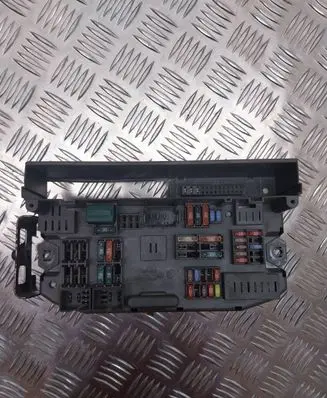 BMW X6 E71 Fuse box set B010107400 BJ2T754615 6931690