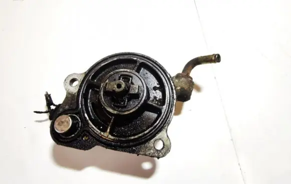 Toyota Yaris Vacuum pump