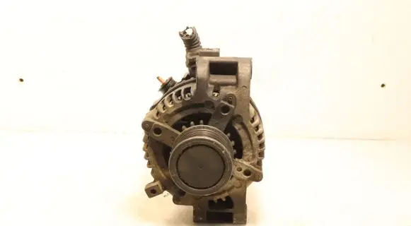 Toyota Avensis T270 Generator/alternator 104210-4591