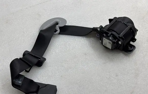 Tesla Model 3 Front seatbelt 1857706C1D 779906 CZ23326R01771