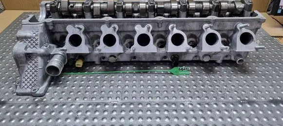BMW 5 E39 Engine head 2245579