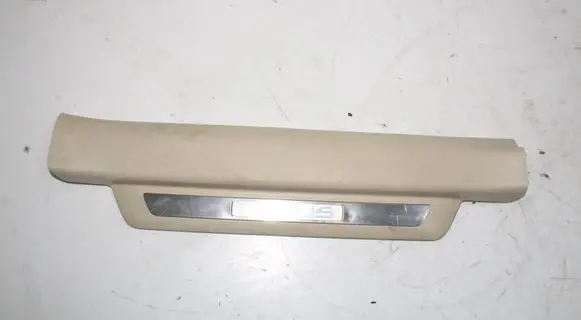 Lexus RX 450H Front sill trim cover 6792048060
