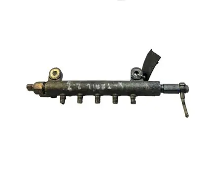 Nissan X-Trail T30 Fuel main line pipe
