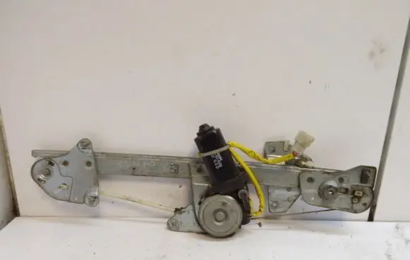 Mazda Xedos 6 Front door manual window regulator 36301-61634