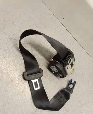 Volkswagen Golf VII Rear seatbelt 621102200 000090V