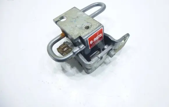Volkswagen Golf Plus Front door lower hinge 1K083142P