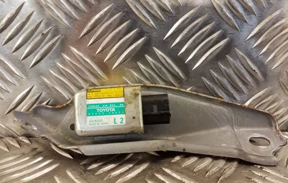 Lexus GS 300 350 430 450H Airbag deployment crash/impact sensor 8983430020 1879001781