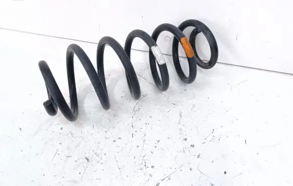 Toyota Prius+ (ZVW40) Rear coil spring