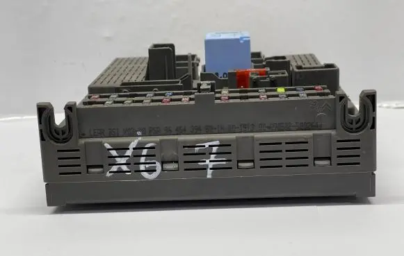 Peugeot 807 Fuse module 9645439480