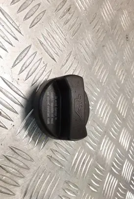 Volkswagen PASSAT B5 Oil filler cap 026103485
