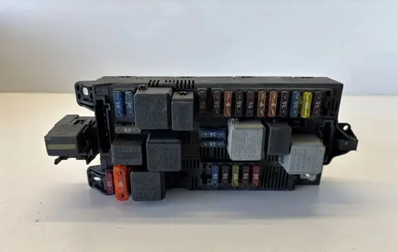 Mercedes-Benz E W211 SAM control unit 0025458701