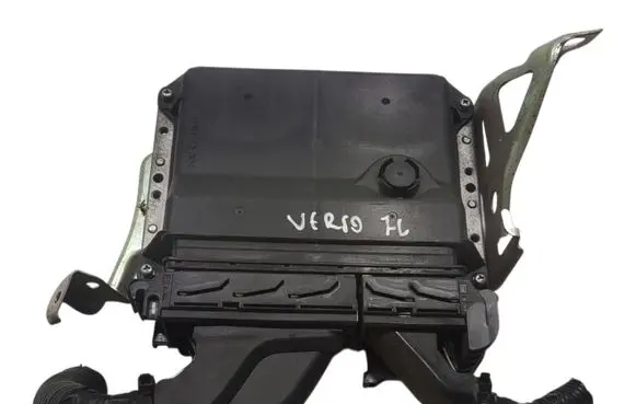 Toyota Verso Quarter vent window switch 896610F350
