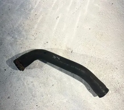Volvo XC90 Engine coolant pipe/hose 08674873